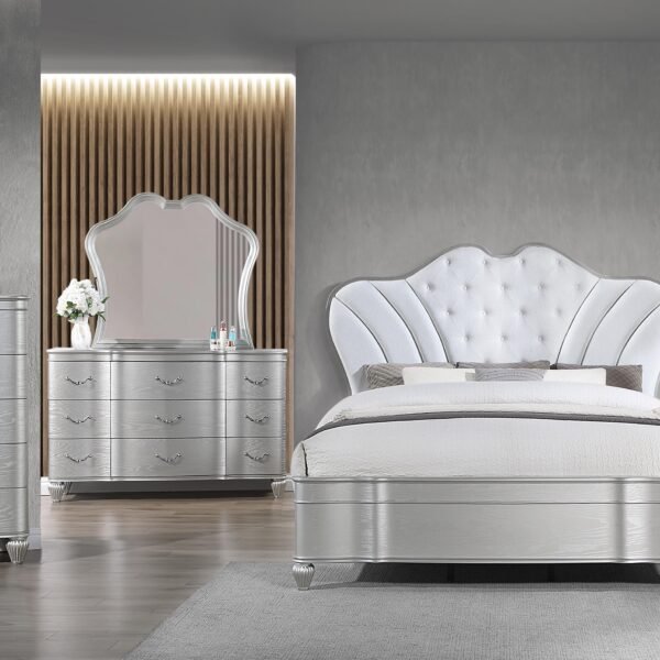 Landmark Traditional Style 5 Pc Queen Bedroom Set With Upholstered Button-Tufted bed Made with Wood in Silver