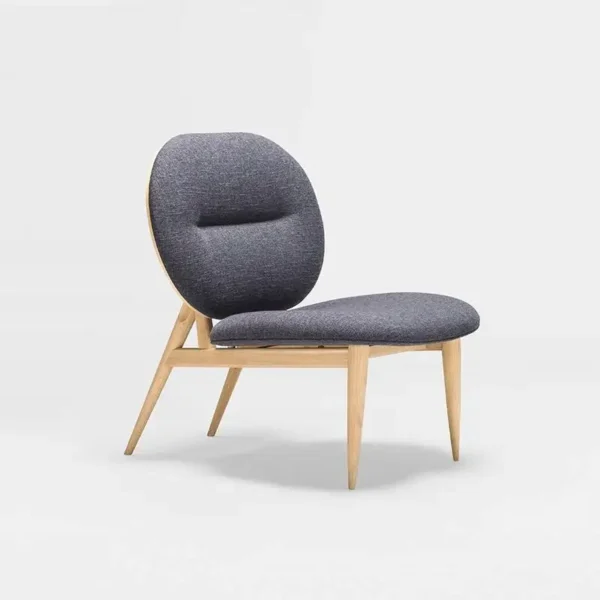 Nordic Light Luxury Leisure Chair – Solid Wood Living Room Accent Seat with Fabric Upholstery